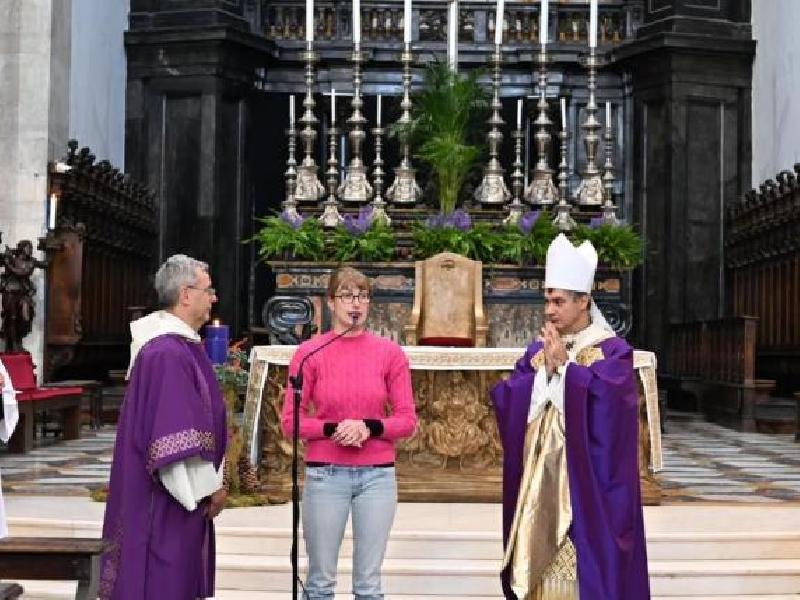 
	Gli ecologisti vanno a farsi benedire. 
	Interrotta la messa al Duomo di Torino

