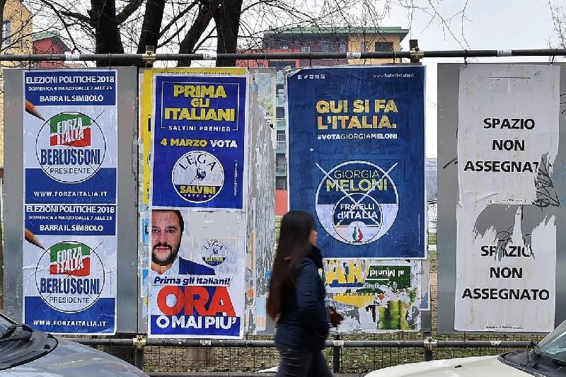 images/galleries/elezioni-2018-manifesti-forza-italia-lega.jpg