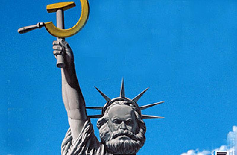 statua della libertà comunista